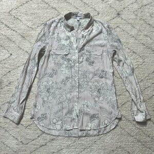 Express “The City” peony floral striped print button up shirt